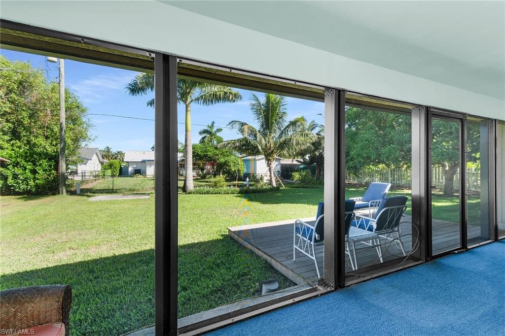 1337 Wisconsin DR, NAPLES FL 34103-26