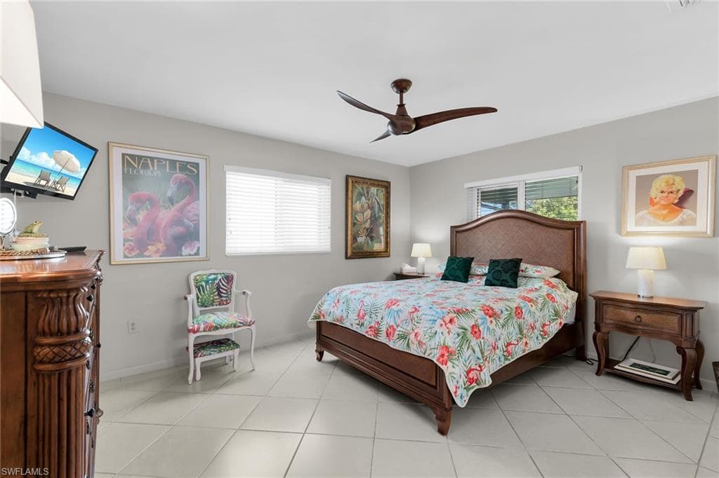 1337 Wisconsin DR, NAPLES FL 34103-16