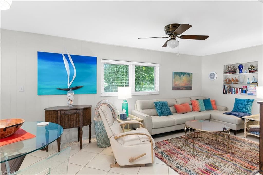 1337 Wisconsin DR, NAPLES FL 34103-15