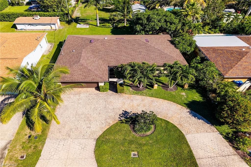 1337 Wisconsin DR, NAPLES FL 34103-29