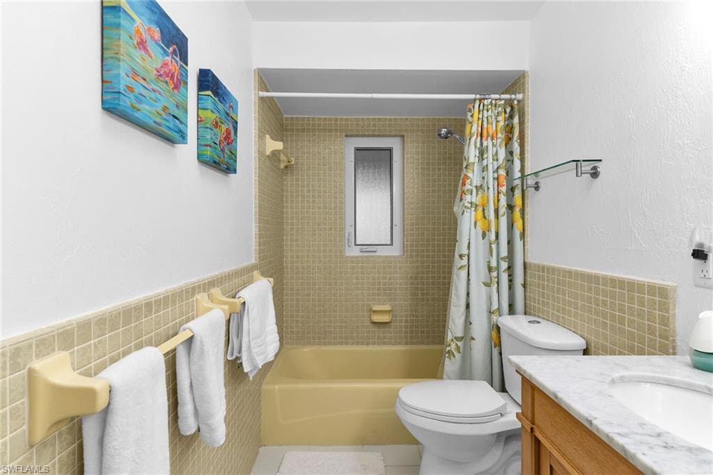 1337 Wisconsin DR, NAPLES FL 34103-18