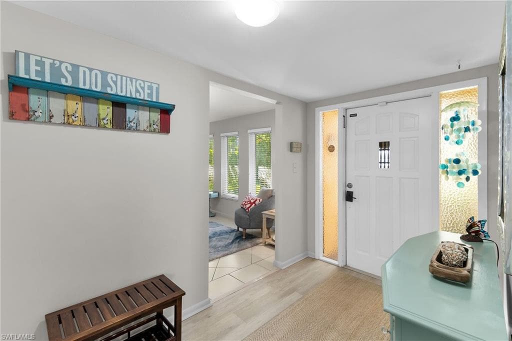 1337 Wisconsin DR, NAPLES FL 34103-3