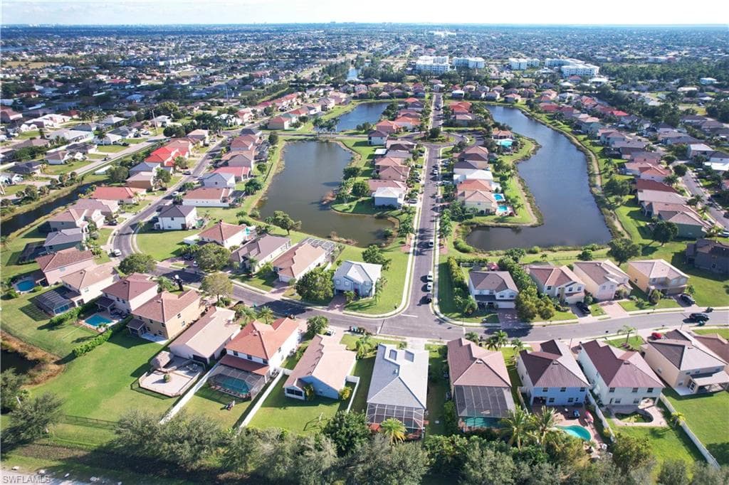 2073 Cape Heather CIR, CAPE CORAL FL 33991-5