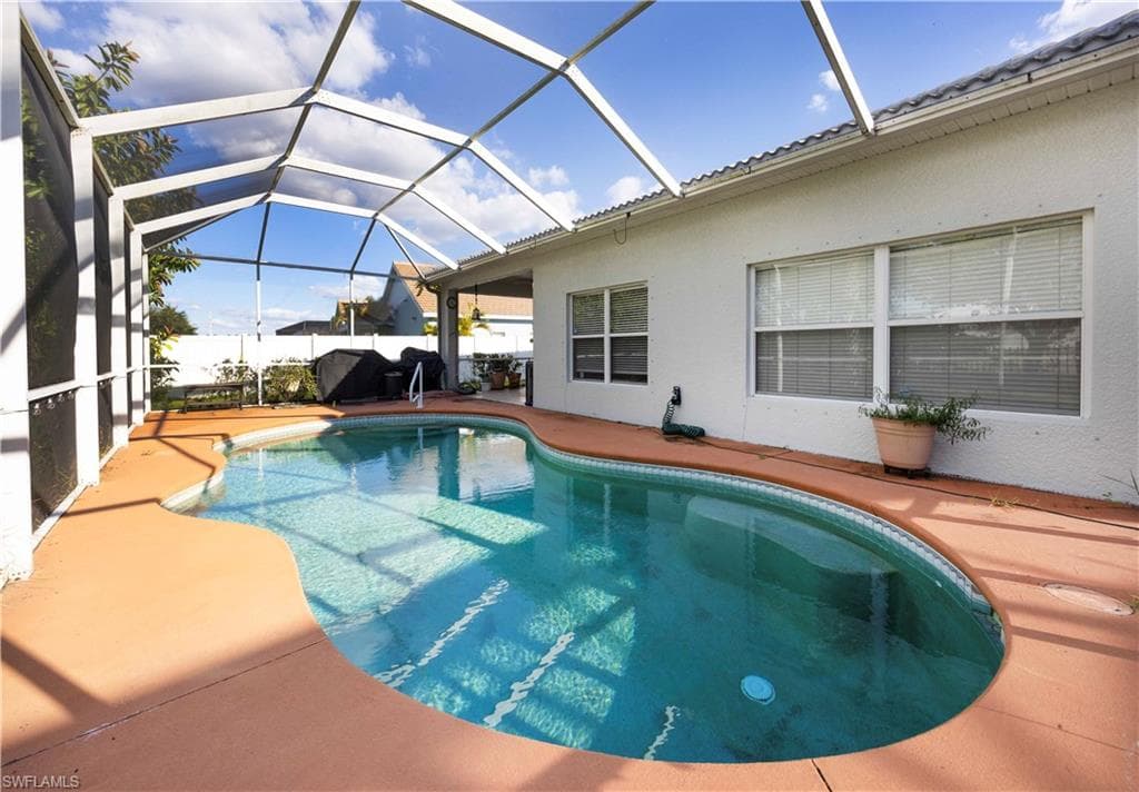 2073 Cape Heather CIR, CAPE CORAL FL 33991-6