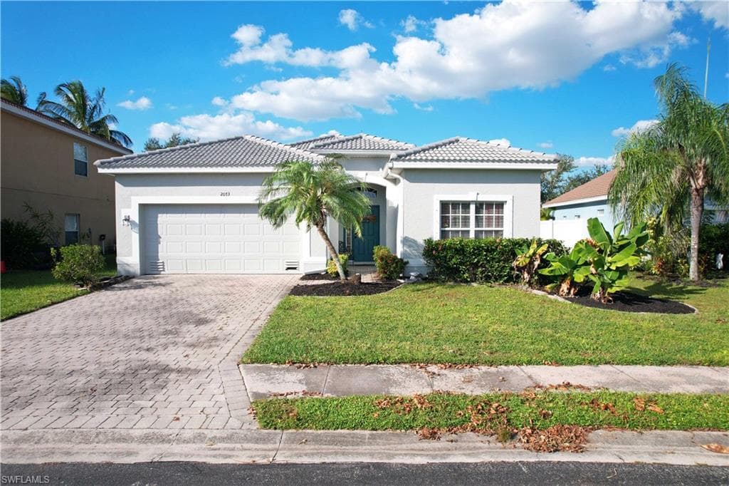 2073 Cape Heather CIR, CAPE CORAL FL 33991-31