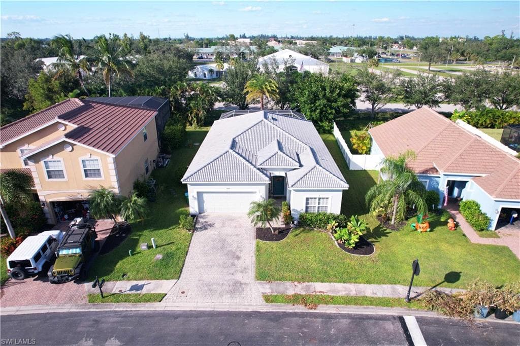 2073 Cape Heather CIR, CAPE CORAL FL 33991-33