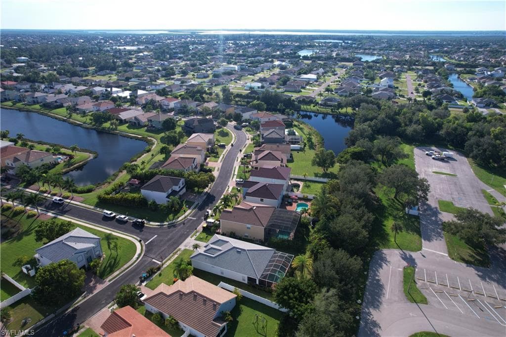2073 Cape Heather CIR, CAPE CORAL FL 33991-36