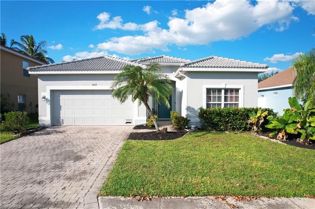 2073 Cape Heather CIR, CAPE CORAL FL 33991-32