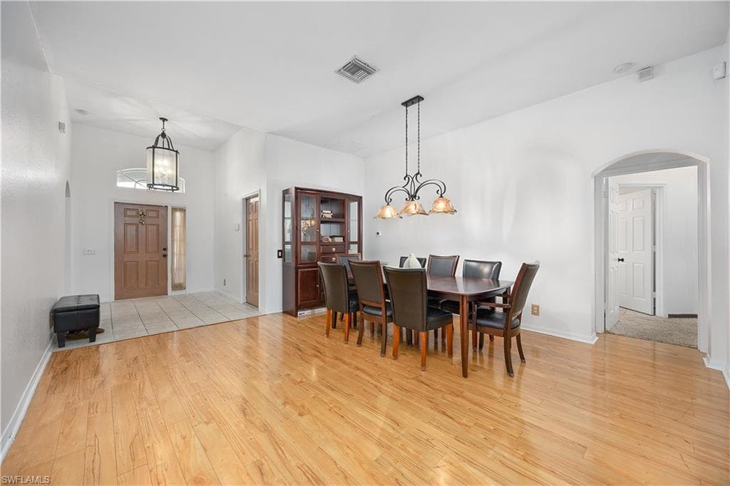 2073 Cape Heather CIR, CAPE CORAL FL 33991-14