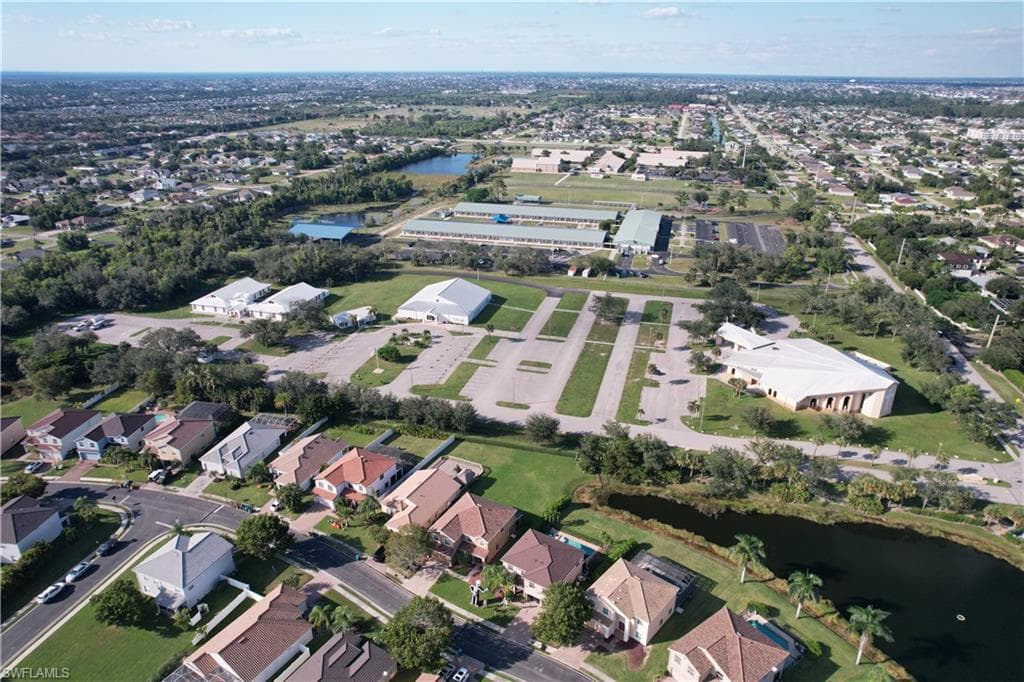 2073 Cape Heather CIR, CAPE CORAL FL 33991-37