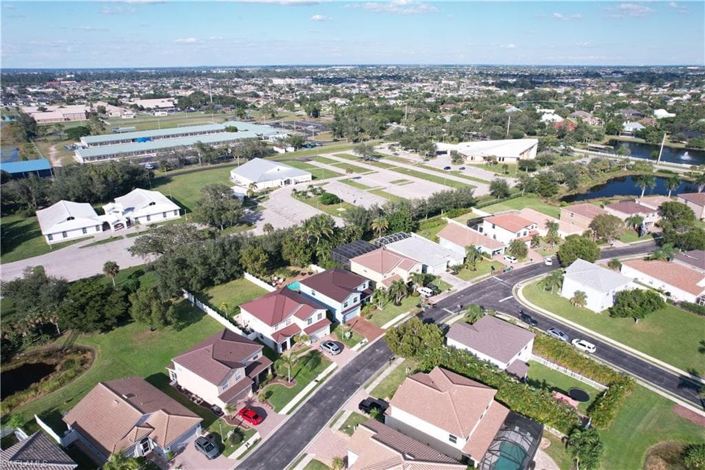 2073 Cape Heather CIR, CAPE CORAL FL 33991-34