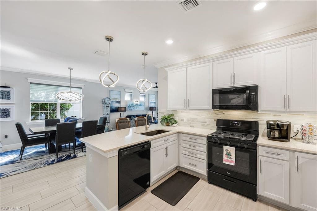 20022 Parrot Key CT, ESTERO FL 33928-4