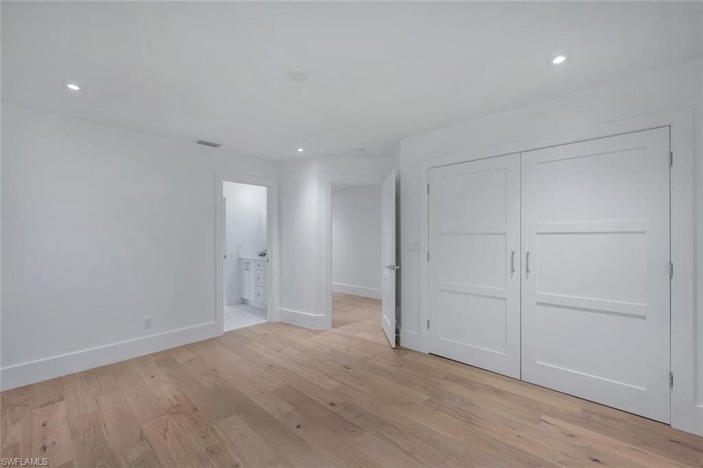 5253 Sycamore DR, NAPLES FL 34119-29