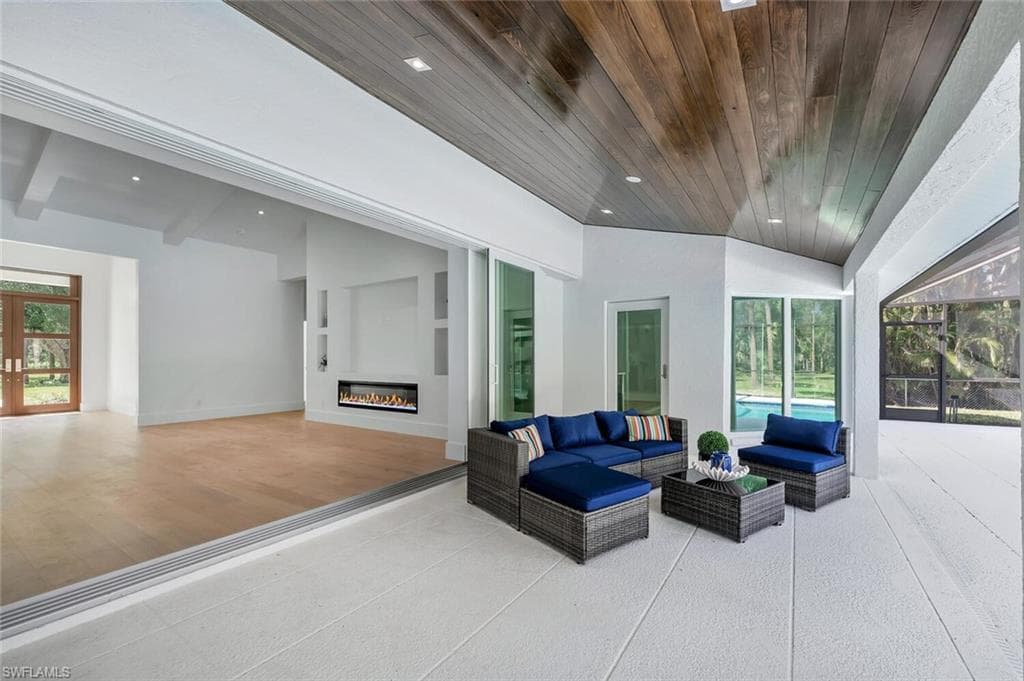 5253 Sycamore DR, NAPLES FL 34119-37