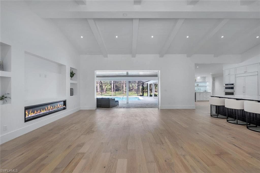 5253 Sycamore DR, NAPLES FL 34119-9