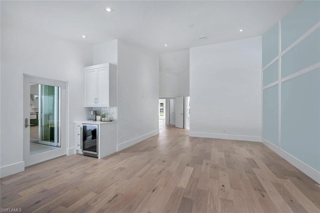 5253 Sycamore DR, NAPLES FL 34119-20