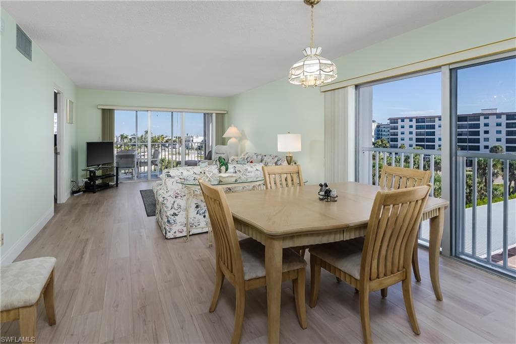 6900 ESTERO BLVD # 401, FORT MYERS BEACH FL 33931-1