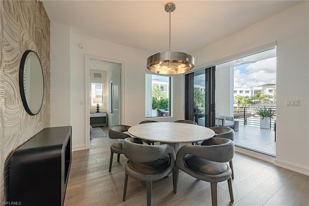 1111 Central AVE # 310, NAPLES FL 34135-1