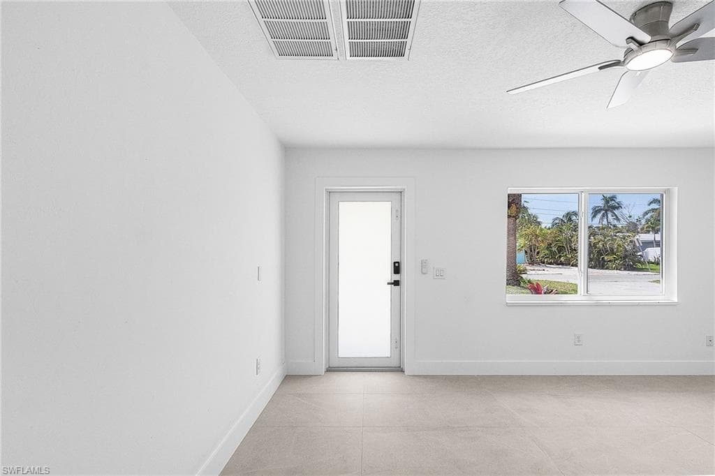 331 Washington CT, FORT MYERS BEACH FL 33931-3