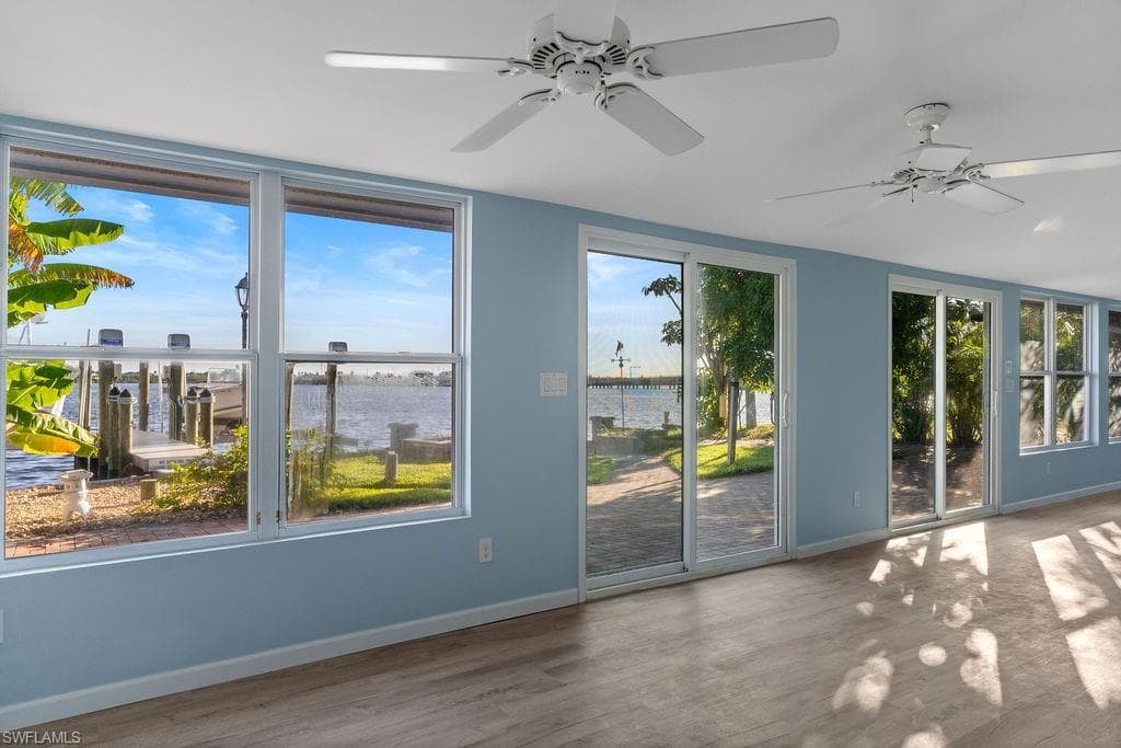 2504 Bayshore DR, MATLACHA FL 33993-16