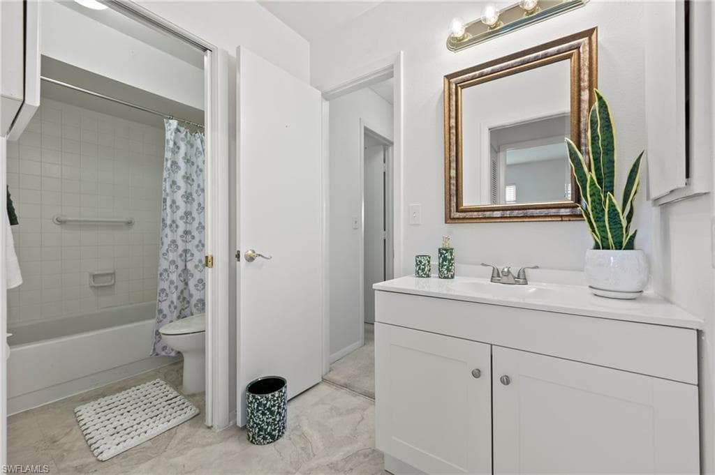 6300 S Pointe BLVD # 470, FORT MYERS FL 33919-12