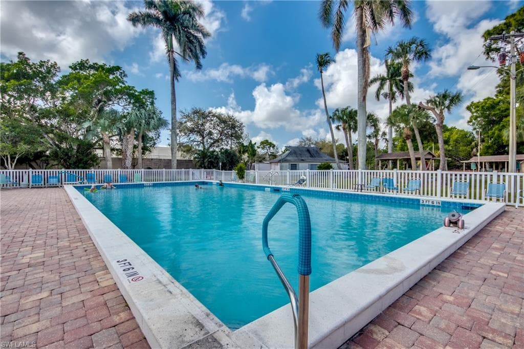 1003 Tropic TER, NORTH FORT MYERS FL 33903-28