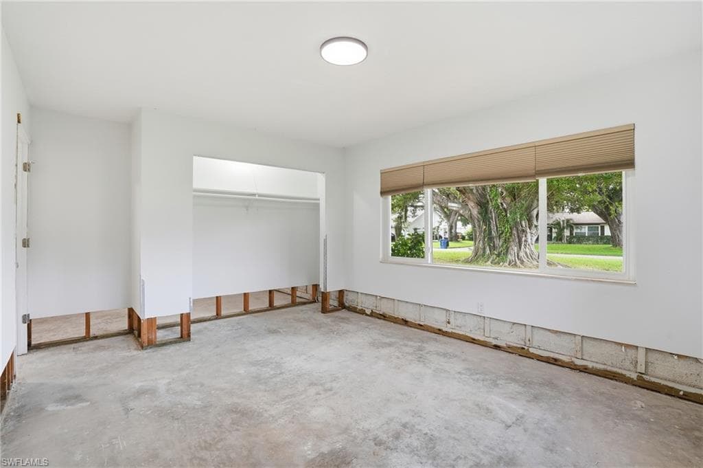 55 Aqua LN, NORTH FORT MYERS FL 33903-19