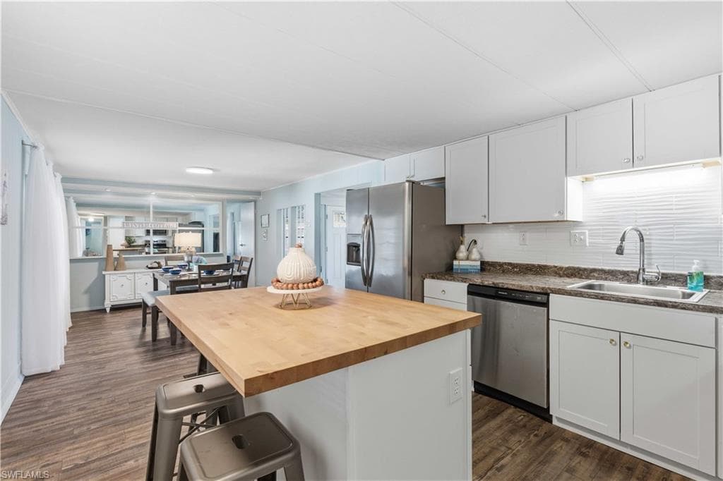 123 Cedar LN # 42, NAPLES FL 34114-11