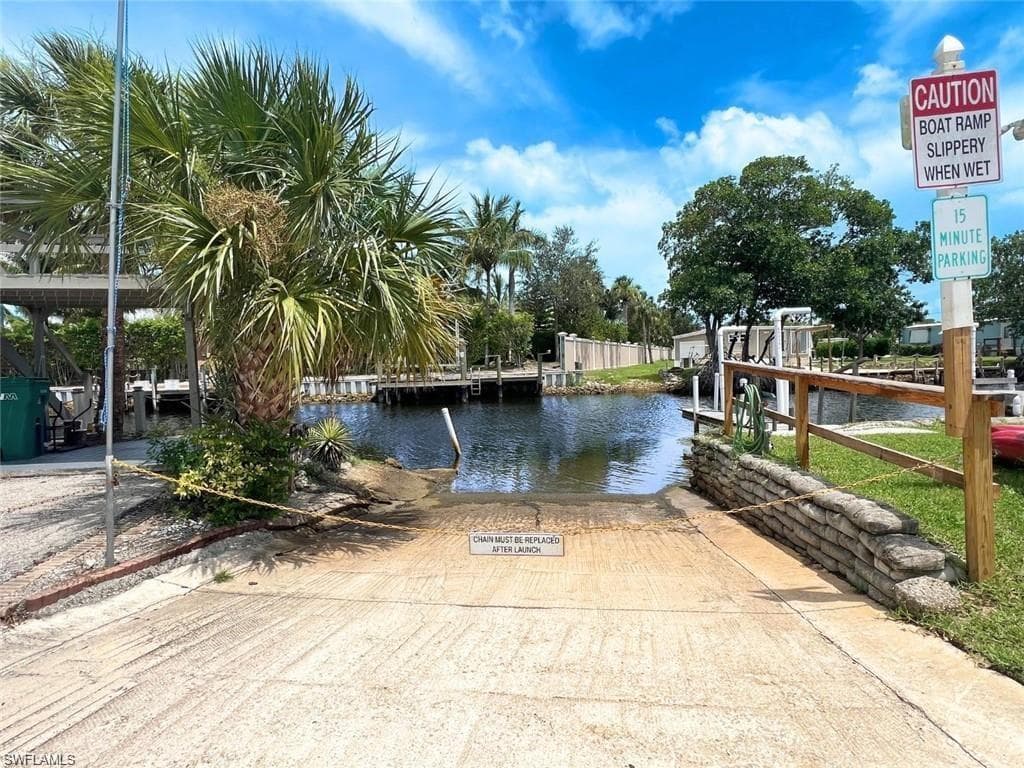 123 Cedar LN # 42, NAPLES FL 34114-35