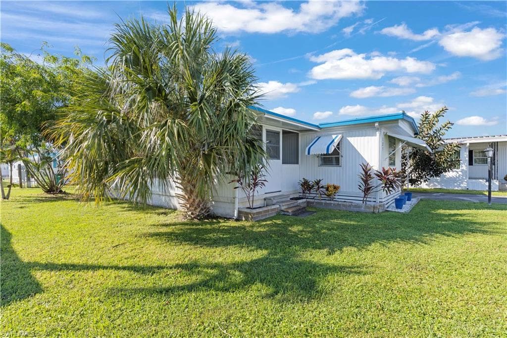 123 Cedar LN # 42, NAPLES FL 34114-29