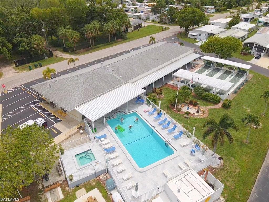 123 Cedar LN # 42, NAPLES FL 34114-40