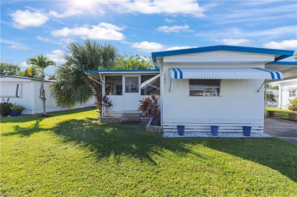 123 Cedar LN # 42, NAPLES FL 34114-30