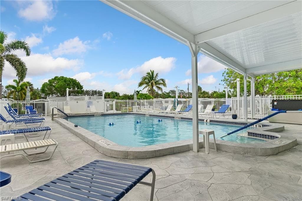 123 Cedar LN # 42, NAPLES FL 34114-3