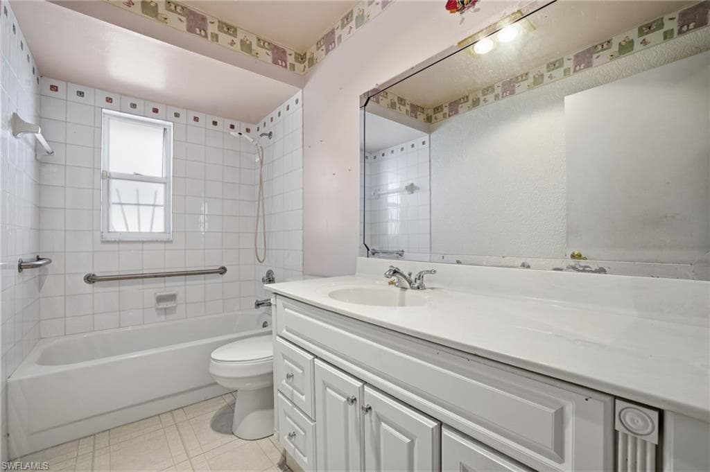 13670 Abbey DR # 4, FORT MYERS FL 33919-9