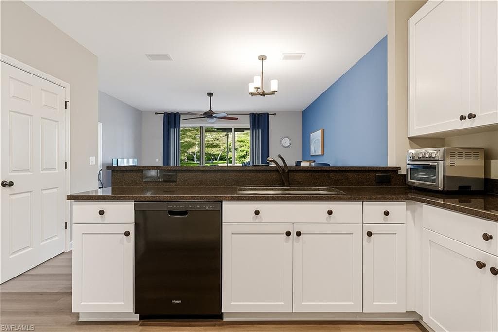 8461 Village Edge CIR # 2, FORT MYERS FL 33919-17