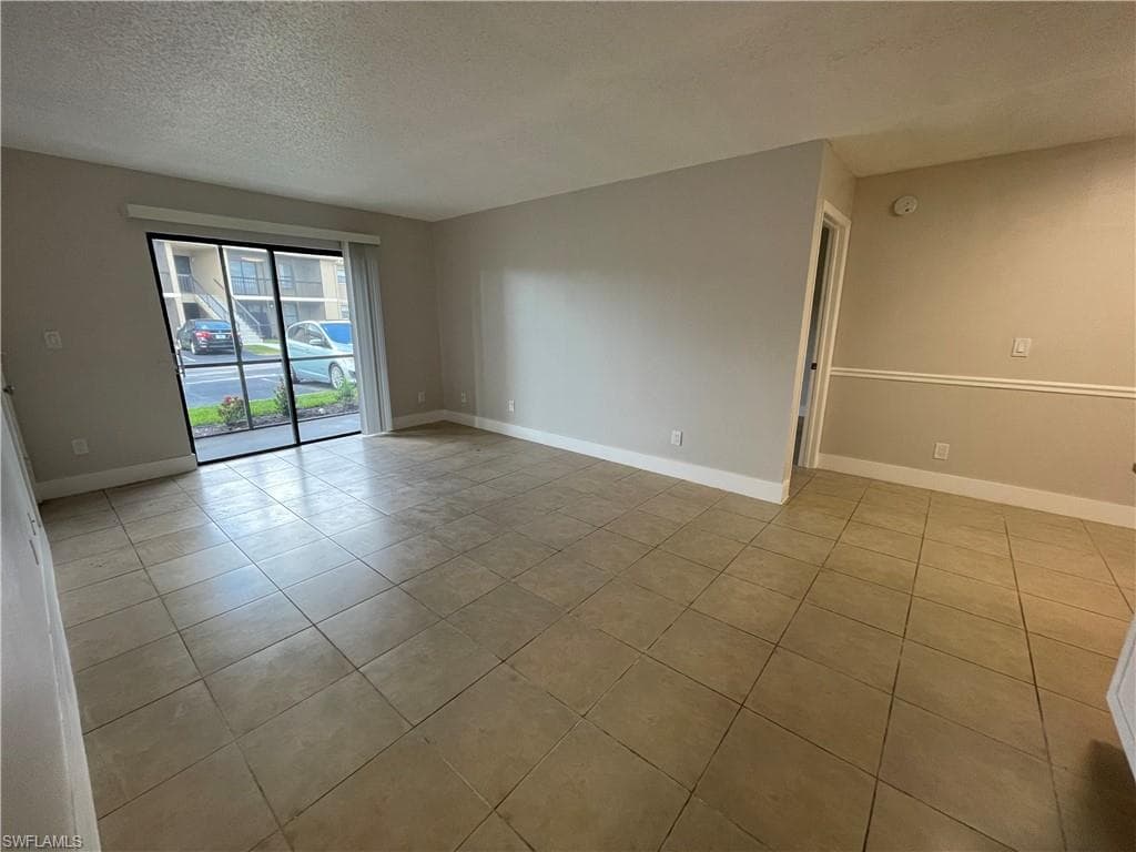 5323 Summerlin RD # 2307, FORT MYERS FL 33919-1