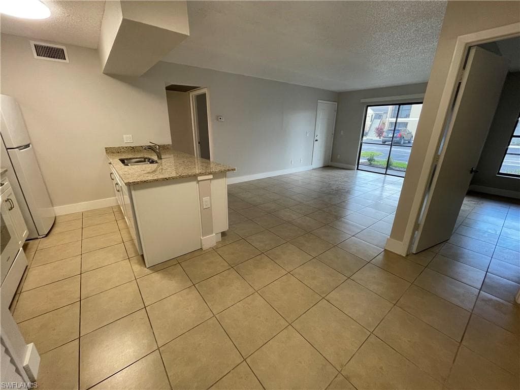 5323 Summerlin RD # 2307, FORT MYERS FL 33919-2