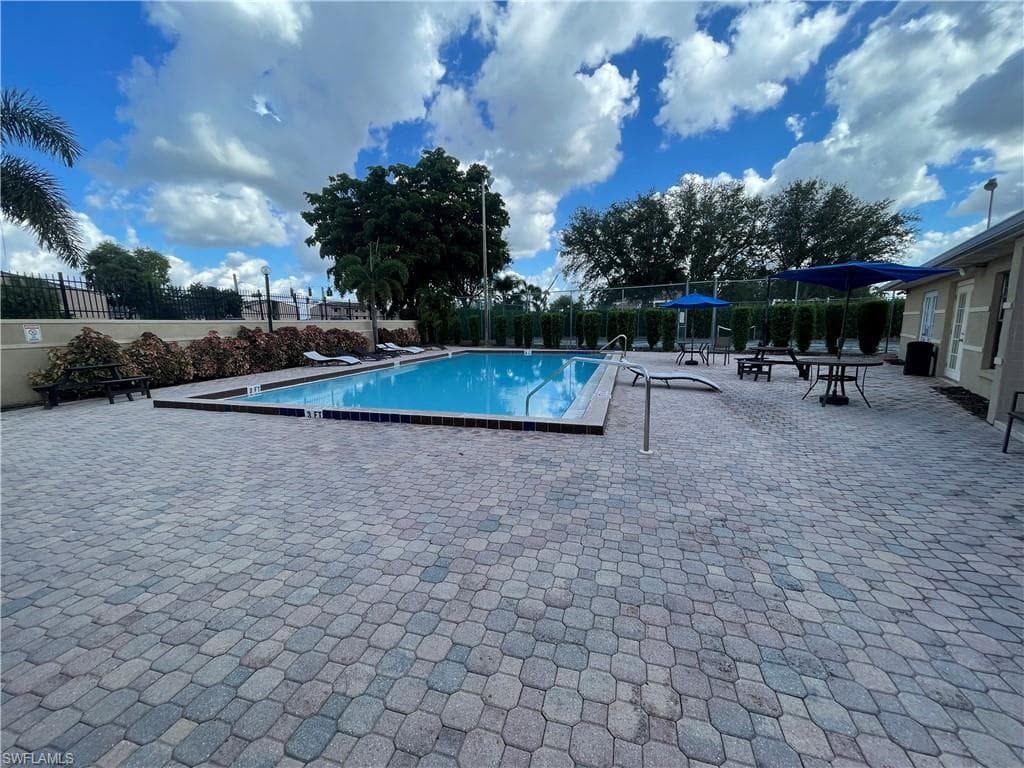 5323 Summerlin RD # 2307, FORT MYERS FL 33919-17