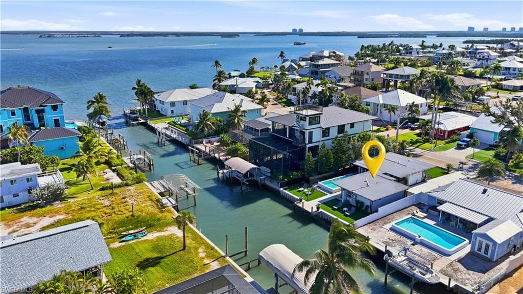 239 Curlew ST, FORT MYERS BEACH FL 33931-1