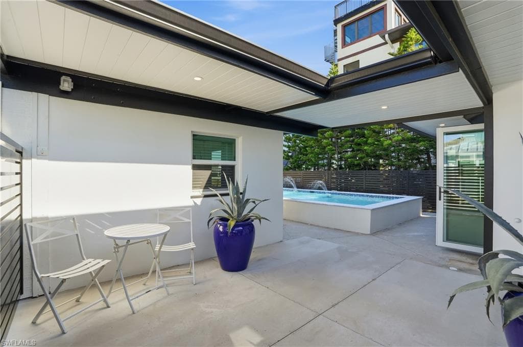 239 Curlew ST, FORT MYERS BEACH FL 33931-6