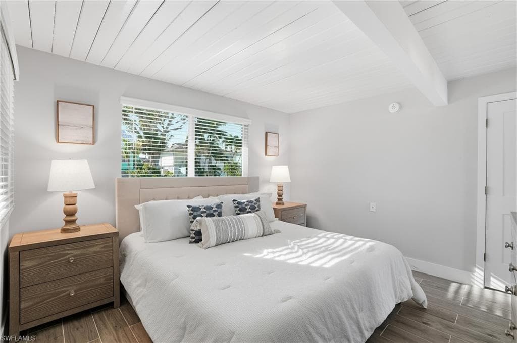 239 Curlew ST, FORT MYERS BEACH FL 33931-19