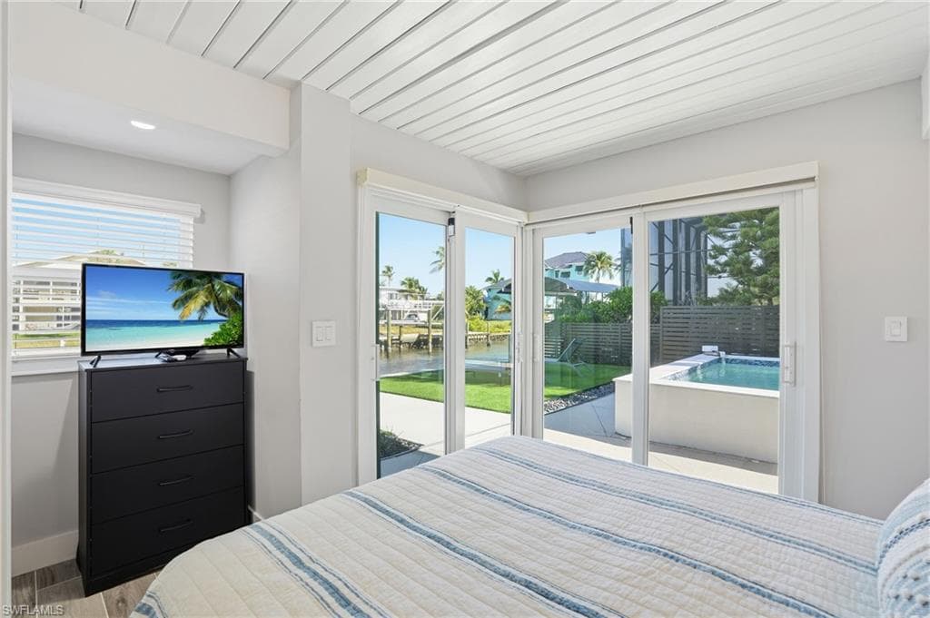 239 Curlew ST, FORT MYERS BEACH FL 33931-29