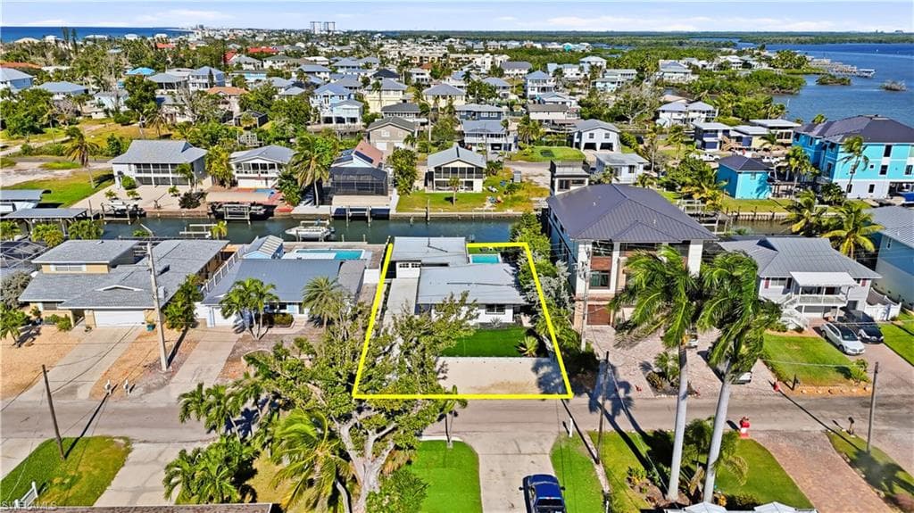 239 Curlew ST, FORT MYERS BEACH FL 33931-39