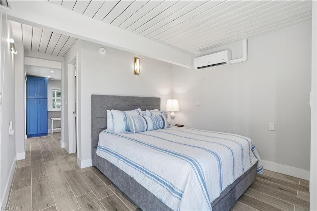 239 Curlew ST, FORT MYERS BEACH FL 33931-28