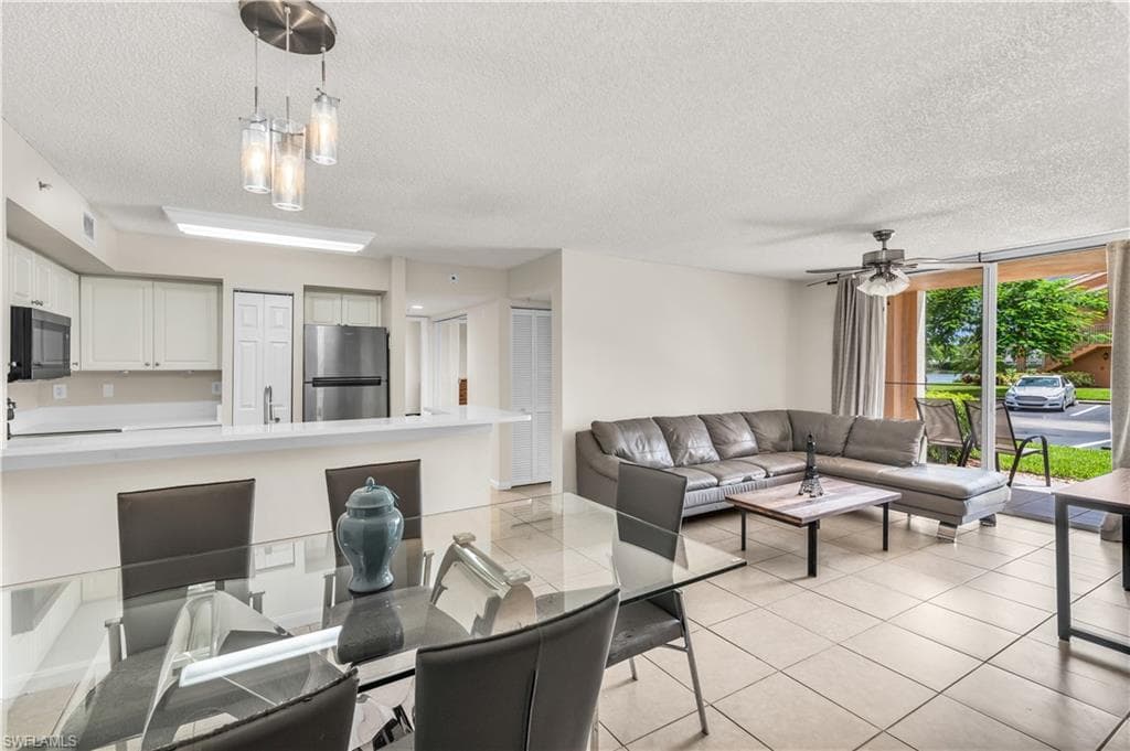 1230 Wildwood Lakes BLVD # 105, NAPLES FL 34104-5
