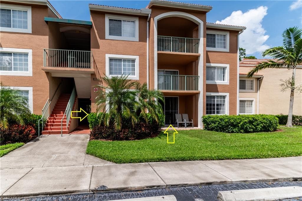 1230 Wildwood Lakes BLVD # 105, NAPLES FL 34104-19