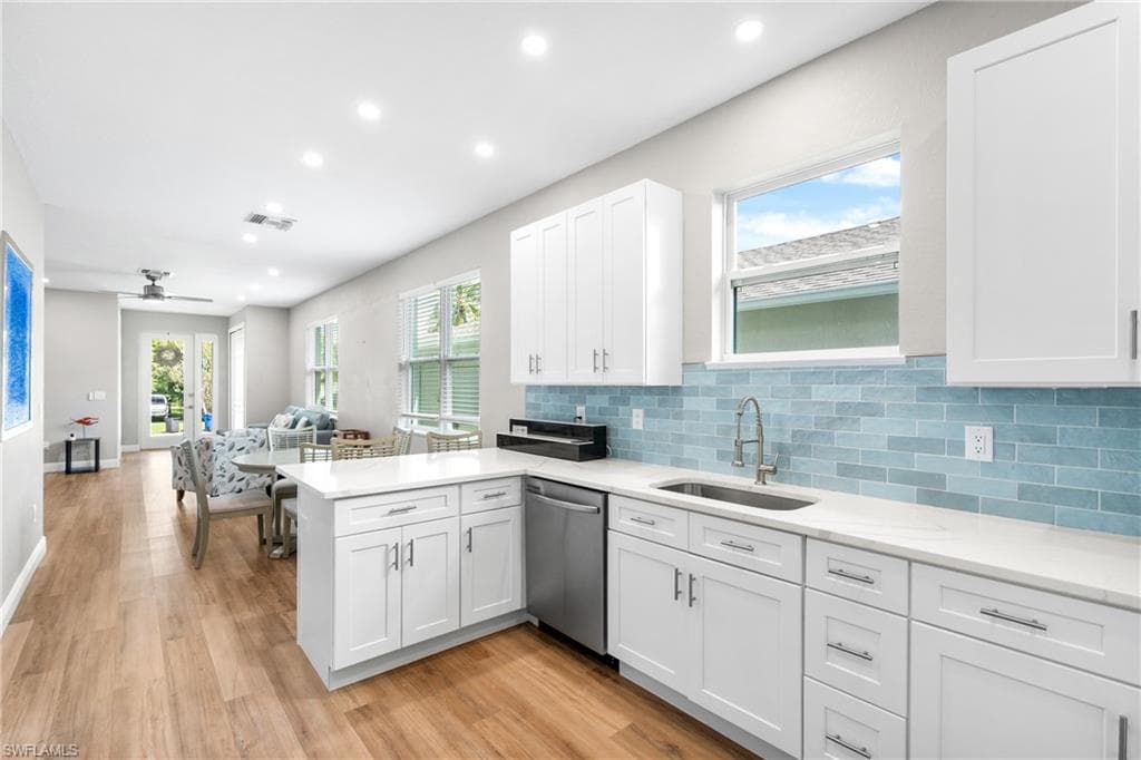 10004 Connecticut ST, BONITA SPRINGS FL 34135-1