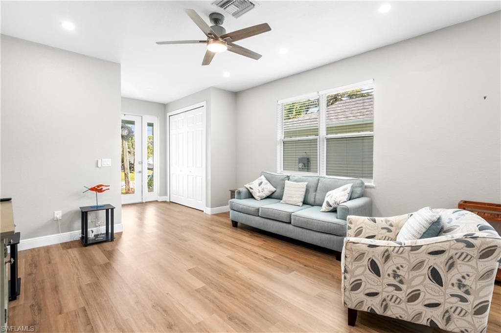 10004 Connecticut ST, BONITA SPRINGS FL 34135-16