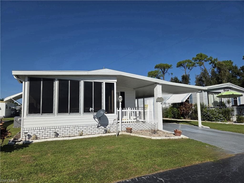 836 Peaceful DR, NORTH FORT MYERS FL 33917-19