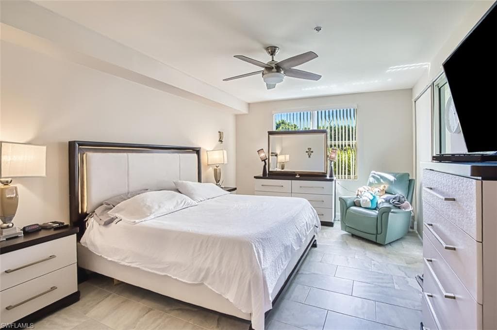 11021 Gulf Reflections DR 105-12